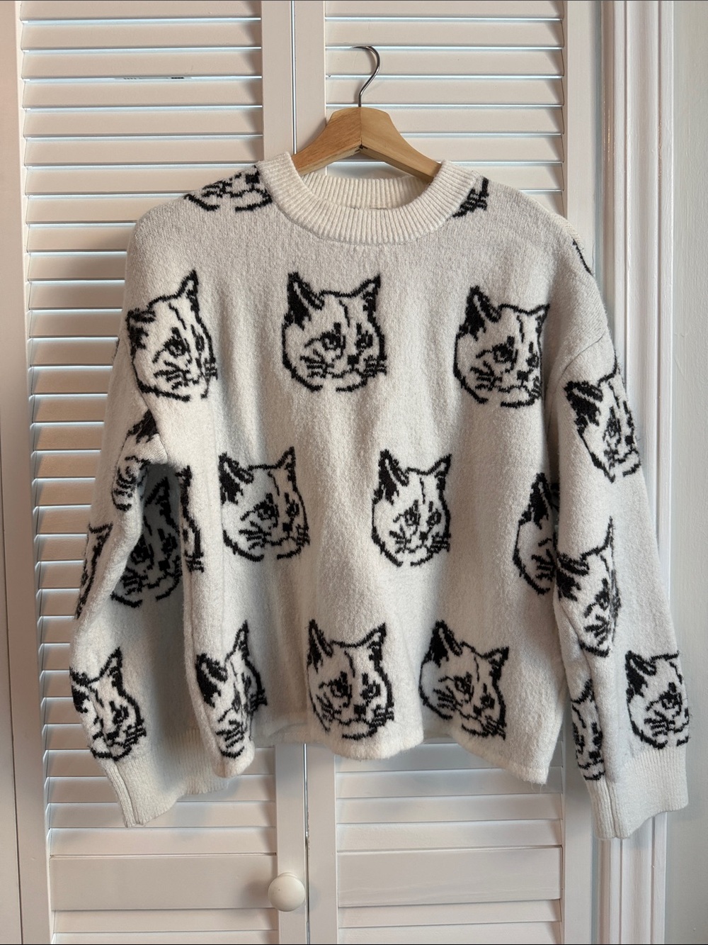 H&M White Crewneck Sweater with Black Cat Pattern